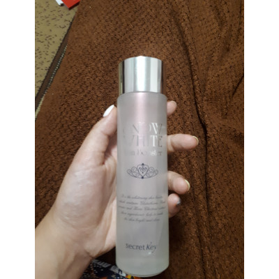 Secret Key Осветляющий тонер Snow White Skin Booster (152 мл) Secret Key Осветляющий тонер Snow White Skin Booster (152 мл)
