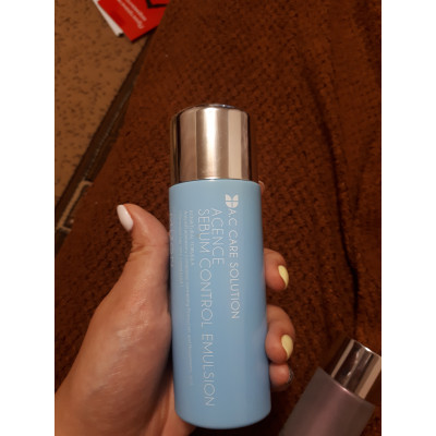 Mizon Матирующая эмульсия для жирной кожи Acence Sebum Control Emulsion (150 мл) Mizon Матирующая эмульсия для жирной кожи Acence Sebum Control Emulsion (150 мл)