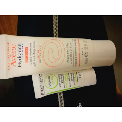 Avene Легкий увлажняющий эмульсия с SPF защитой Hydrance Emulsion SPF 30 (40 мл) Avene Легкий увлажняющий эмульсия с SPF защитой Hydrance Emulsion SPF 30 (40 мл)